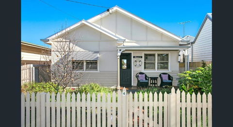 Blueys - Accommodation Port Macquarie 6