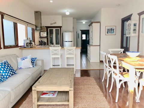 Blueys - Accommodation Port Macquarie 5