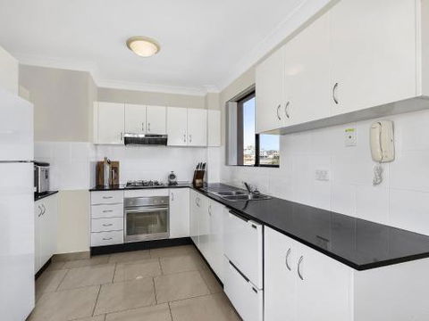 McGirr Penthouse Apartment - Accommodation Port Macquarie 2