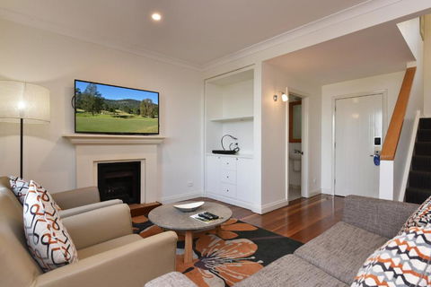 Villa 2br Grange Resort Condo Located Within Cypress Lakes Resort (nothing Is More Central) - Accommodation Port Macquarie 3