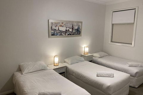 Blue Pacific 8 - Accommodation Port Macquarie 3