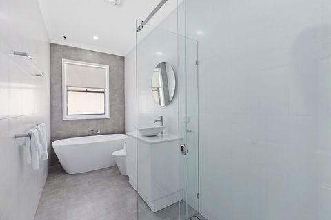 Blue Pacific 8 - Accommodation Port Macquarie 5