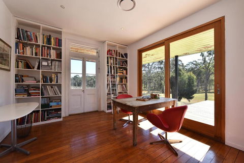The Parsons Vineyard Retreat Get Amongst The Vineyards In A Historic Home - Accommodation Port Macquarie 3