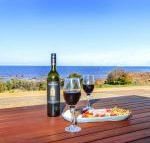 High Tide Wallaroo Beachfront Property Pet Friendly - Accommodation Port Macquarie
