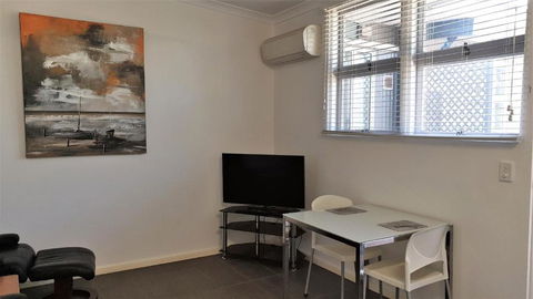 Getaway Villas Unit 38 4 1 Bedroom Self Contained Accommodation - Accommodation Port Macquarie 2
