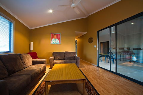 9 Skipjack Circle - Accommodation Port Macquarie 3