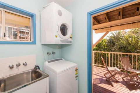 At Cylinder Unit 2 - Accommodation Port Macquarie 3
