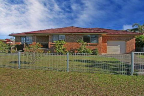 Culburra Getaway Close To Beach & Lake - Accommodation Port Macquarie 0