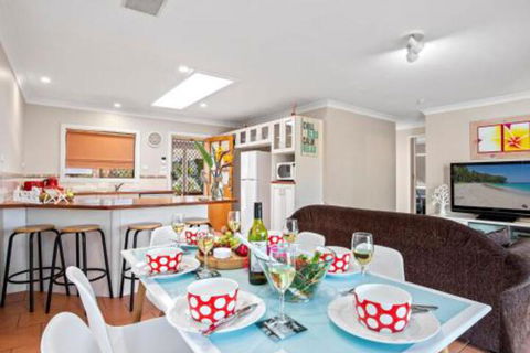 Blue Haze Air Conditioned Comfort - Accommodation Port Macquarie 0