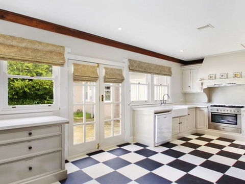 Robin Hill Manor Rambling Retreat & Tennis Court - Accommodation Port Macquarie 6