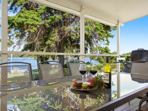 Sanctuary On The Bay Fish Or Kayak From The Yard - Accommodation Port Macquarie 1