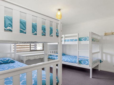 Sand Dunes House & Cabin Accommodation - Accommodation Port Macquarie 2