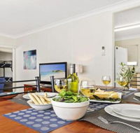 Summer Breeze clean  simple 200m to beach - Accommodation Port Macquarie