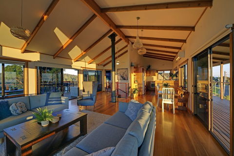 Zenith - Accommodation Port Macquarie 3