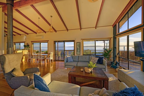 Zenith - Accommodation Port Macquarie 5