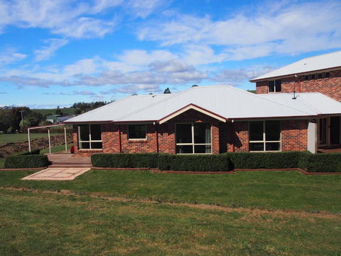 Country Meets Town - Accommodation Port Macquarie 3