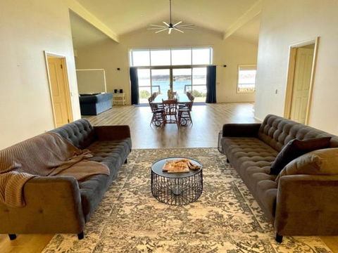 Emu Bay Lodge - Accommodation Port Macquarie 6