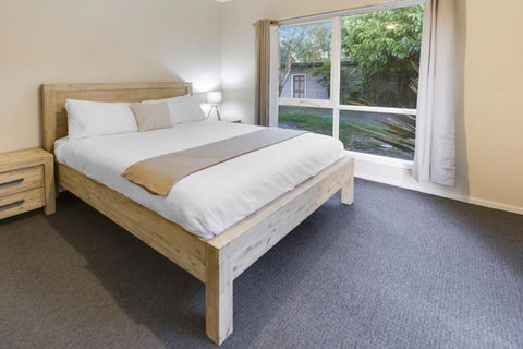 Bluff View River House Stunning Riverfront - Accommodation Port Macquarie 7
