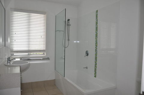 24 Esprit Drive Beach Home With Open Plan Living & Walking Distance To Beach - Accommodation Port Macquarie 6