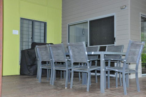 24 Esprit Drive Beach Home With Open Plan Living & Walking Distance To Beach - Accommodation Port Macquarie 4