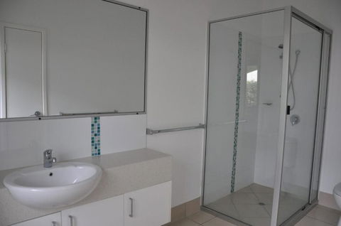 24 Esprit Drive Beach Home With Open Plan Living & Walking Distance To Beach - Accommodation Port Macquarie 2