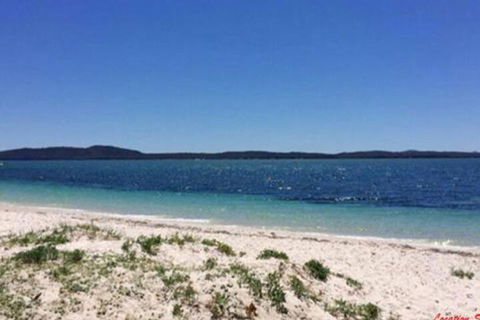 Aislinn 3 / 273 Corrie Parade Air Con Water Views BBQ - Accommodation Port Macquarie 7