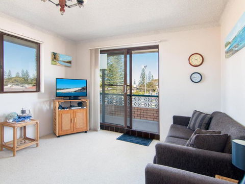 Seabreeze 4 Opposite Bowling Club - Accommodation Port Macquarie 5