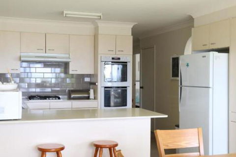 Beachside Husky Waterfront - Accommodation Port Macquarie 2