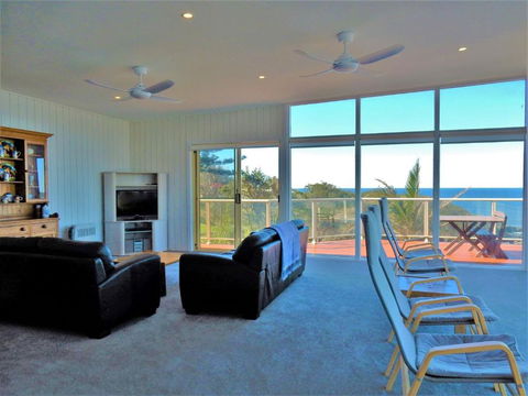 164 Mitchell Pde Spectacular Views - Accommodation Port Macquarie 5
