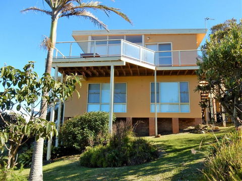 164 Mitchell Pde Spectacular Views - Accommodation Port Macquarie 1