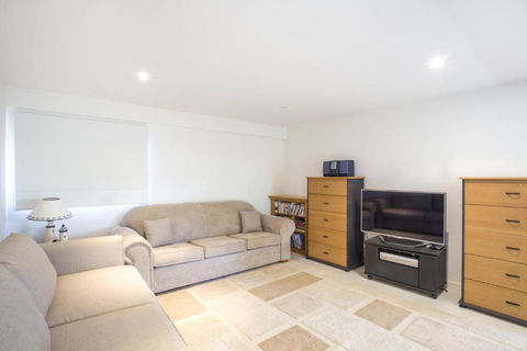 11 Riley St. Stylishly Modern - Accommodation Port Macquarie 6