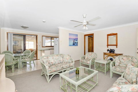 Powell 1A - Accommodation Port Macquarie 2