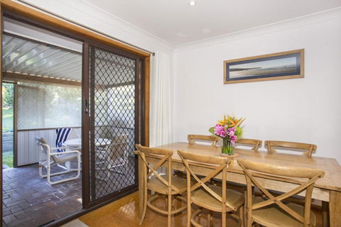 Relaxed Homely Retreat 57 Carroll Ave - Accommodation Port Macquarie 1