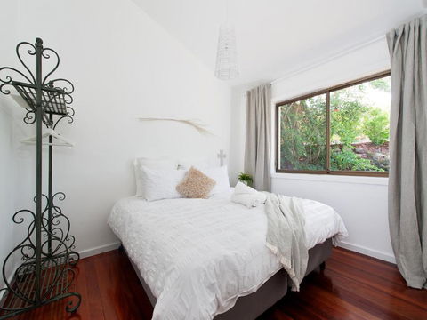 Baywatch Beachfront Bliss Executive Home - Accommodation Port Macquarie 4