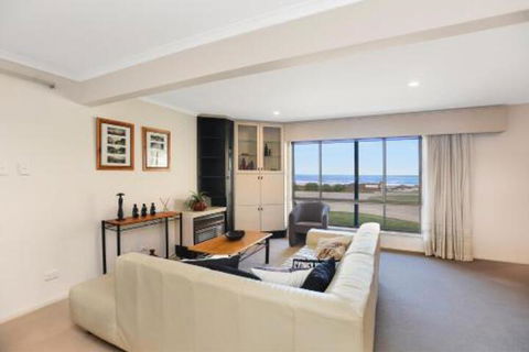 Right On The Beach At Moana - Accommodation Port Macquarie 0
