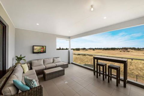 Tee Two On Troon 21 / 30 Troon Drive - Accommodation Port Macquarie 3