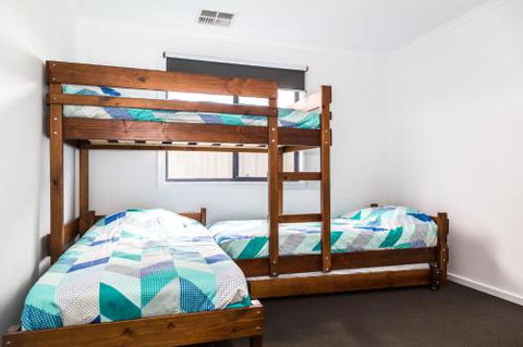 Tee Two On Troon 21 / 30 Troon Drive - Accommodation Port Macquarie 6