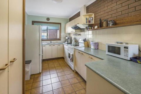Eagle Point Getaway Waterfront Serenity! - Accommodation Port Macquarie 4
