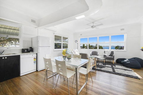 Whitecaps 26 East Street - Accommodation Port Macquarie 1