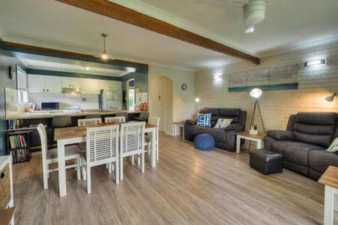 Harbour Court On The Bay - Accommodation Port Macquarie 4