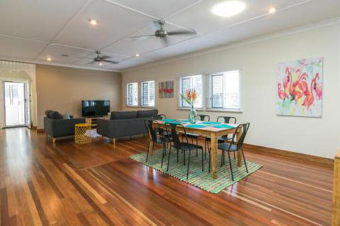 Charming Home By The Sea - Accommodation Port Macquarie 0