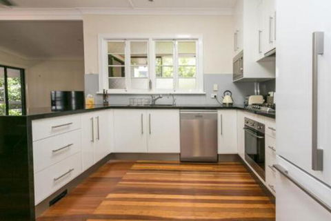 Charming Home By The Sea - Accommodation Port Macquarie 2