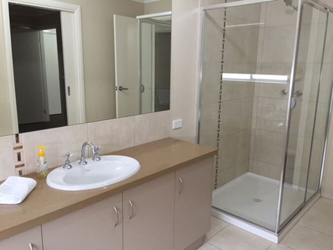 The Anchorage By The Lake - Accommodation Port Macquarie 4