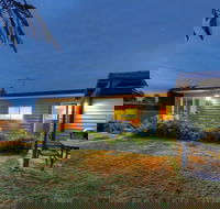 Castaway Cottage - Essentially Tas - Accommodation Port Macquarie