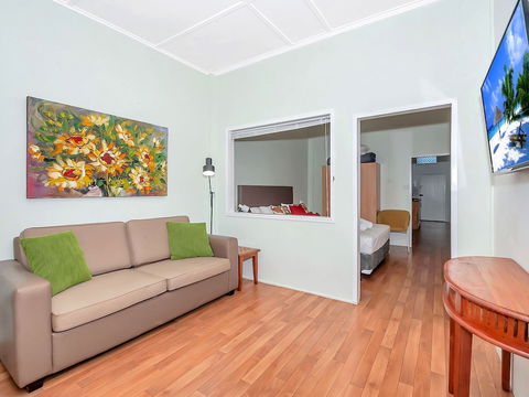 Easy Going Holiday Unit On McKenzie MK5 - Accommodation Port Macquarie 2