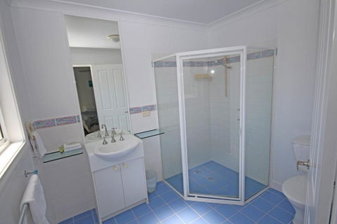 Paradise Waters No. 19 - Accommodation Port Macquarie 3