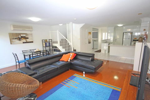 Paradise Waters No. 19 - Accommodation Port Macquarie 6