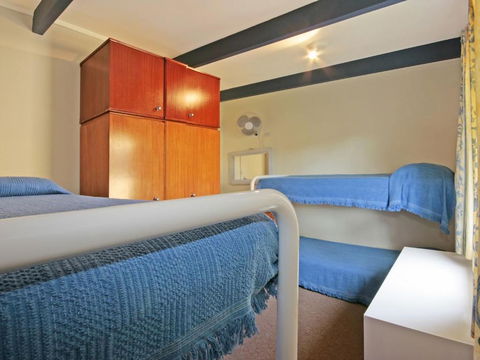 Matron 17 Narrawallee - Accommodation Port Macquarie 3