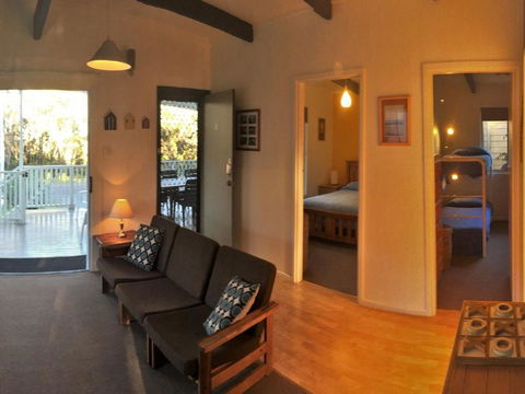 Matron 17 Narrawallee - Accommodation Port Macquarie 4
