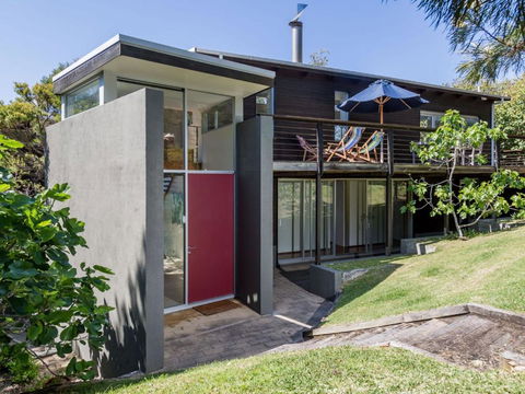ARGYLL MOLLYMOOK Absolute Waterfront - Accommodation Port Macquarie 3